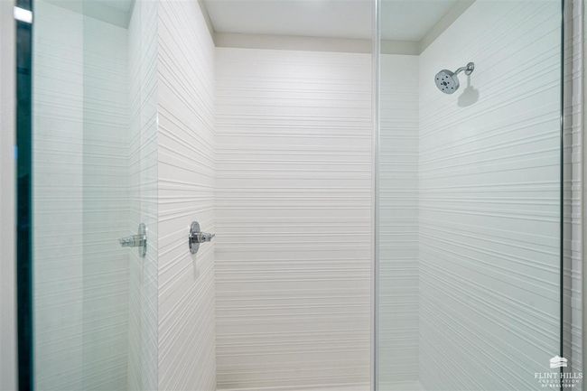 APT-201 - 3010 Fieldhouse Cir, Condo with 2 bedrooms, 2 bathrooms and null parking in Manhattan KS | Image 13
