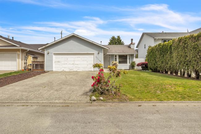 23745 119 B Avenue, House other with 3 bedrooms, 1 bathrooms and 6 parking in Maple Ridge BC | Image 1