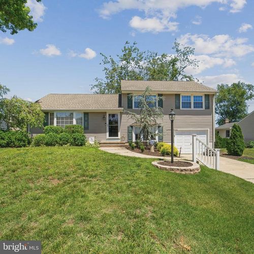 204 Dickens Dr, DELRAN, NJ, 08075-1514 | Card Image
