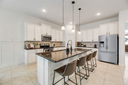 1305 Cheyenne Dr, Aubrey, TX, 76227-1289 | Card Image