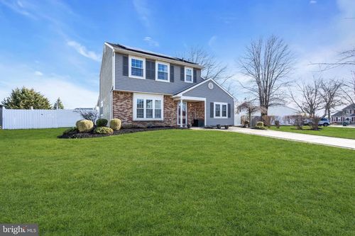 9 Honey Locust Ln, Mount Holly, NJ, 08060-4323 | Card Image
