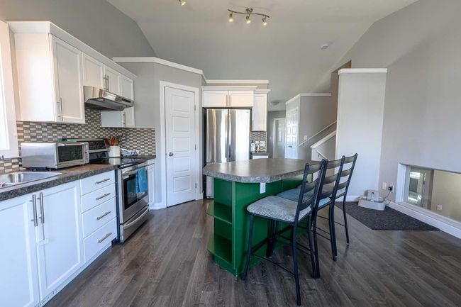 8010 112 Street, House other with 4 bedrooms, 3 bathrooms and 4 parking in Grande Prairie AB | Image 9