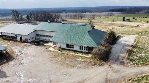 13181 Claridon Troy Rd, Burton, OH, 44021-9533 | Card Image