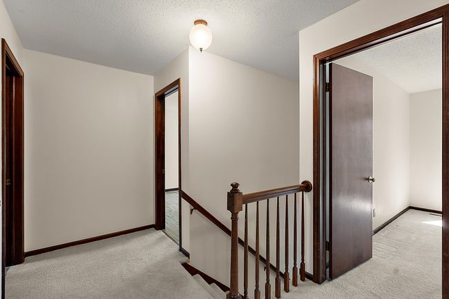 Upper Level landing. | Image 18