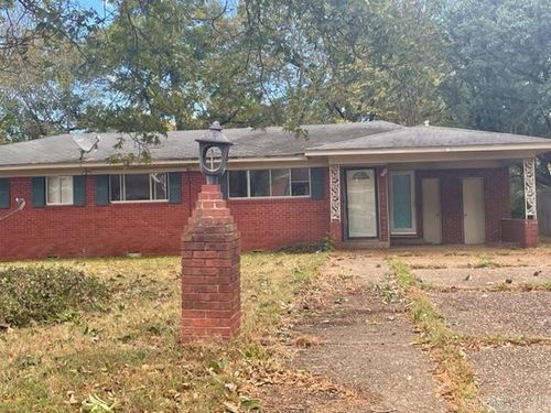 1605 Coker Hampton Dr, Stuttgart, AR, 72160-5713 | Card Image