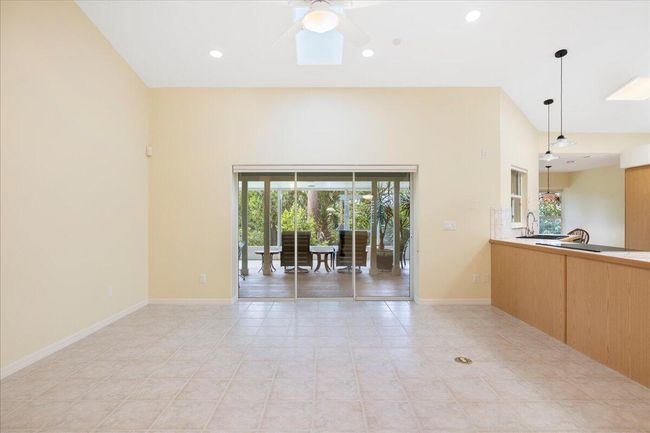 632 Concha Dr, House other with 3 bedrooms, 2 bathrooms and null parking in SEBASTIAN FL | Image 19