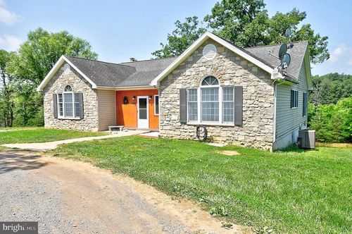 121 Sweetbriar Ln, WINCHESTER, VA, 22603-1960 | Card Image