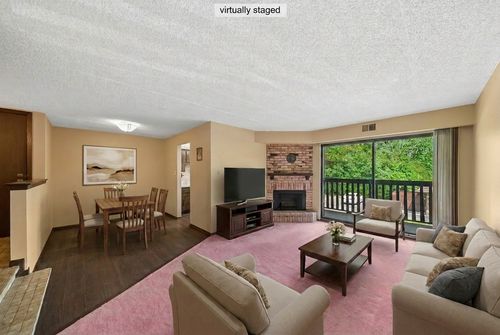 204-525 Cumnor Rd, Westmont, IL, 60559-6304 | Card Image