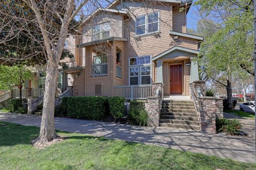 40-400 17th St, Sacramento, CA, 95811-1004 | Card Image
