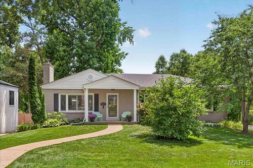 8124 Halifax Dr, Clayton, MO, 63105-2415 | Card Image