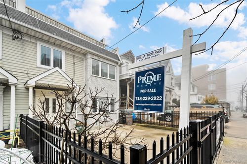 168 Beach 96th St, Rockaway Beach, NY, 11693-1305 | Card Image