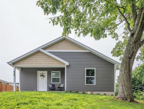 1100 8th Ave, New Brighton, PA, 15066-2005 | Card Image