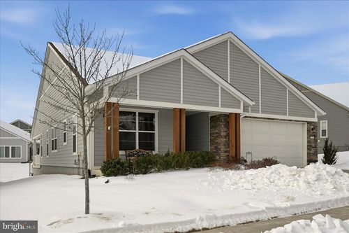 136 Mallard Dr, LAKE FREDERICK, VA, 22630-2287 | Card Image