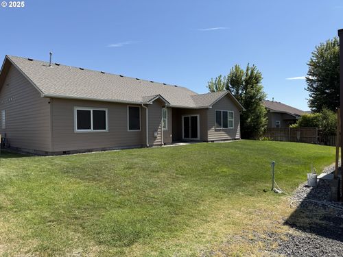 2101 Ne 8th St, Hermiston, OR, 97838-2197 | Card Image