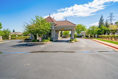 815 Santa Cruz Dr, Redding, CA, 96003-5364 | Card Image