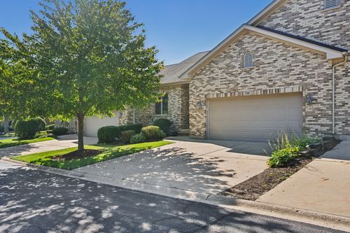 759 Bauman St, Marengo, IL, 60152-3557 | Card Image