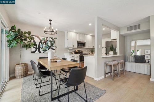 250 Ashley Cir, Danville, CA, 94526-4042 | Card Image