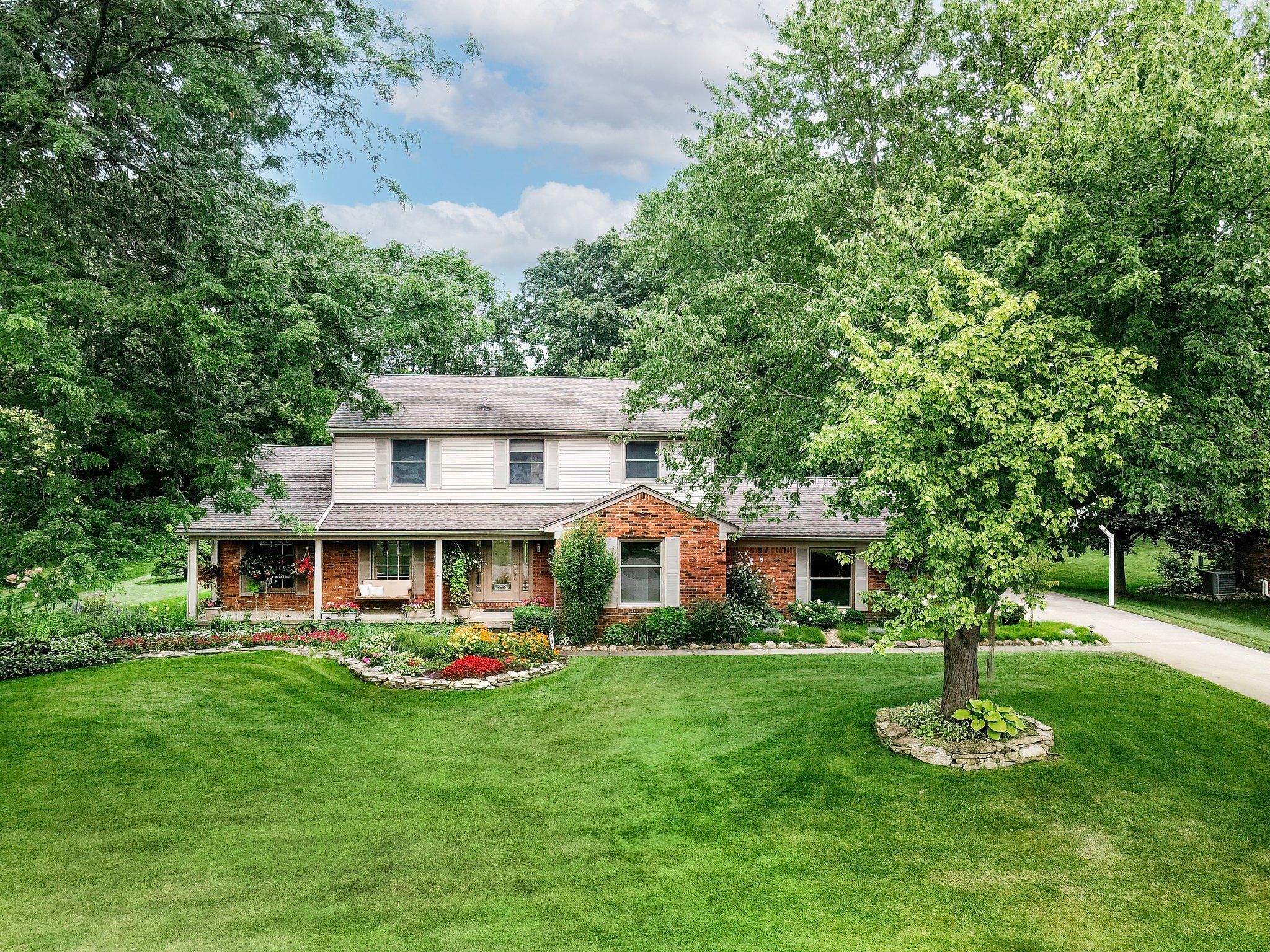 Aintree Rd, Rochester, MI 48306