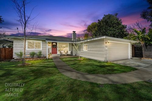 1917 Flowers Street, Sacramento, CA, 95825 | Card Image