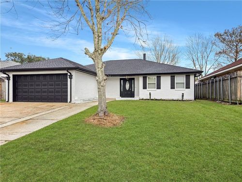 107 Barbara Ln, Slidell, LA, 70458-9137 | Card Image