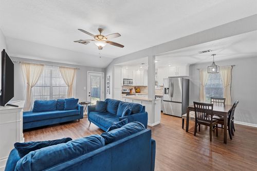 1206 Spring St, Waco, TX, 76704-2949 | Card Image