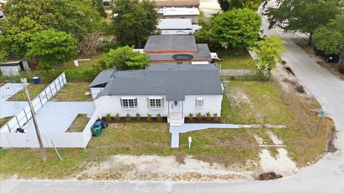 10200 Nw 21st Ct, Miami, FL, 33147 | Card Image
