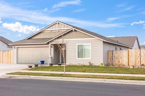 224 Nw Monte Vista Ave, Madras, OR, 97741-9186 | Card Image