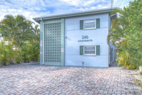 apt-1-240 115th Ave, TREASURE ISLAND, FL, 33706-4683 | Card Image
