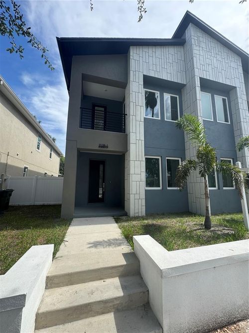 2138 W Beach St, TAMPA, FL, 33607-2610 | Card Image