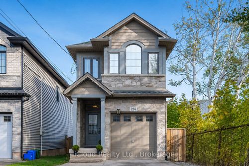 235 Mead Ave, Hamilton, ON, L8H3V6 | Card Image