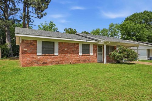 5813 La Mirado Dr, North Little Rock, AR, 72118-3229 | Card Image
