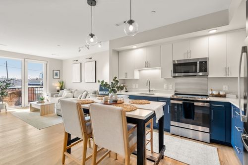 206-21 Soldiers Field Place, Boston, MA, 02135 | Card Image