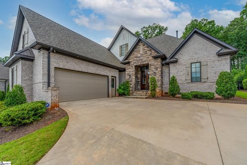 124 Chestnut Pond Ln, Simpsonville, SC, 29681-8182 | Card Image