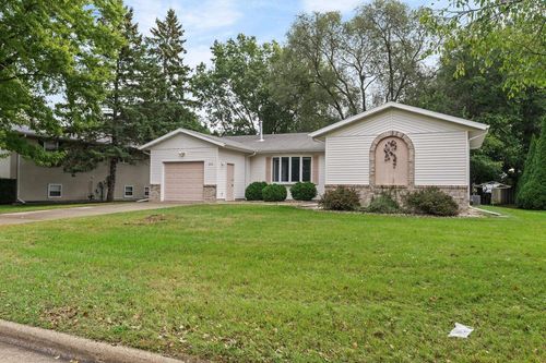214 Cedar St, Sauk City, WI, 53583-1008 | Card Image