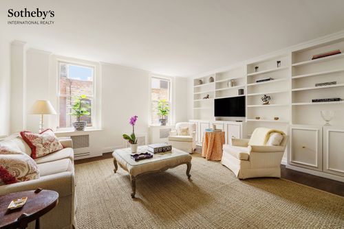 2d-155 E 72nd Street, New York City, NY, 10021 | Card Image