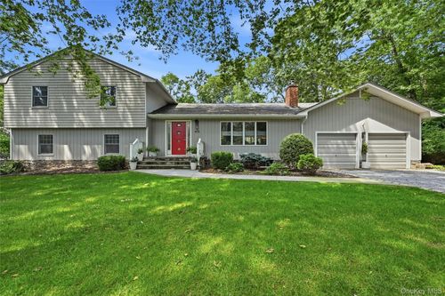 475 Alois Ln, Mattituck, NY, 11952-2103 | Card Image