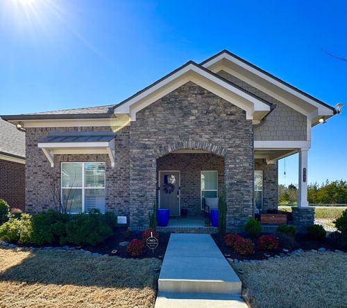6043 Parkhaven Blvd, Hermitage, TN, 37076-2172 | Card Image