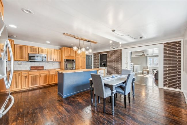 138 S Pine Ave, House other with 5 bedrooms, 3 bathrooms and 4 parking in Stoystown PA | Image 13
