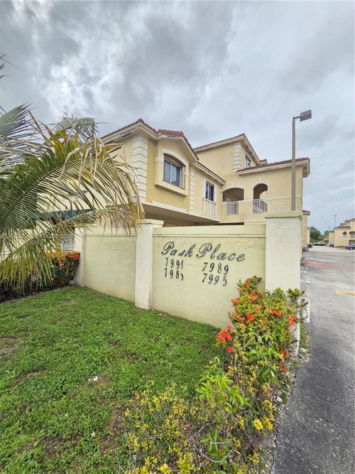 108d-7989 Nw 8th St, Miami, FL, 33126-2910 | Card Image