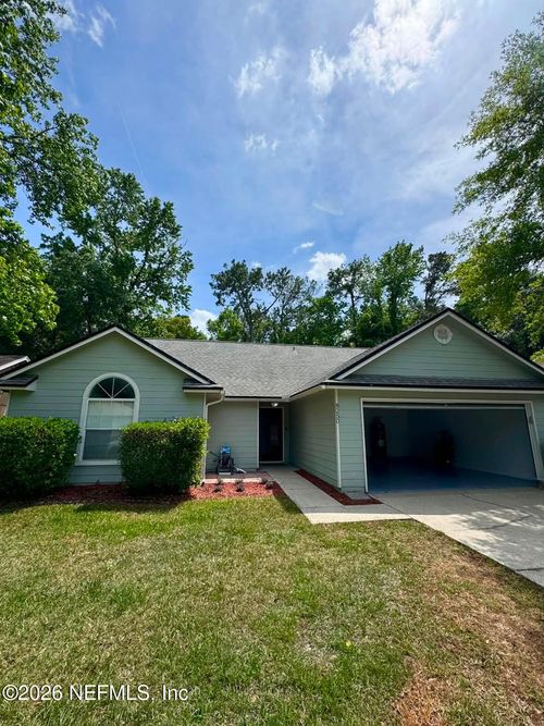 8250 Lakemont Dr, JACKSONVILLE, FL, 32216-5497 | Card Image
