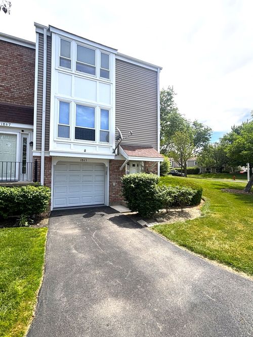1863-1863 Williamsburg Dr, Hoffman Estates, IL, 60169-2421 | Card Image
