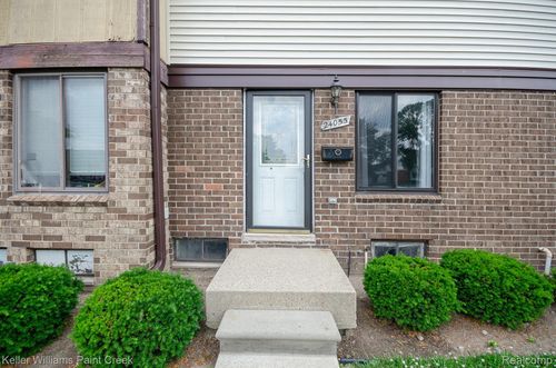 24055 Grange St, Clinton Township, MI, 48036-3007 | Card Image