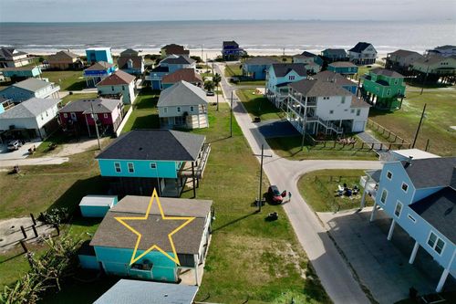 834 Eastview, Crystal Beach, TX, 77650 | Card Image