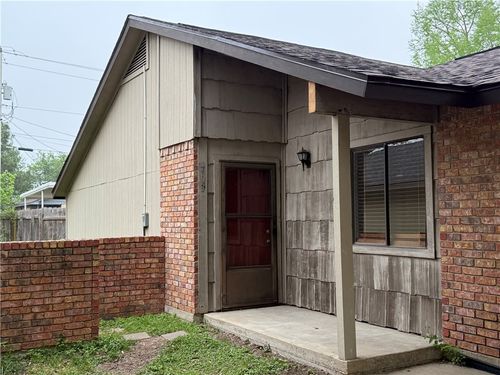 703 Lincoln Ave, College Station, TX, 77840-2147 | Card Image
