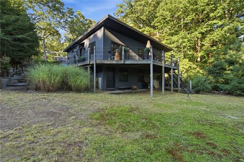3 Hilltop Court, Smithfield, RI, 02828 | Card Image