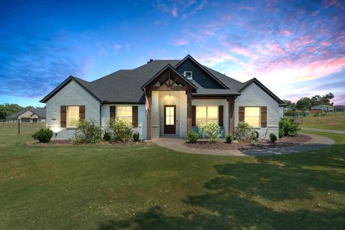 108 Creek Forest Rd, Azle, TX, 76020-6843 | Card Image