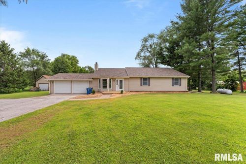 1610 Wisconsin St, Le Claire, IA, 52753-9615 | Card Image