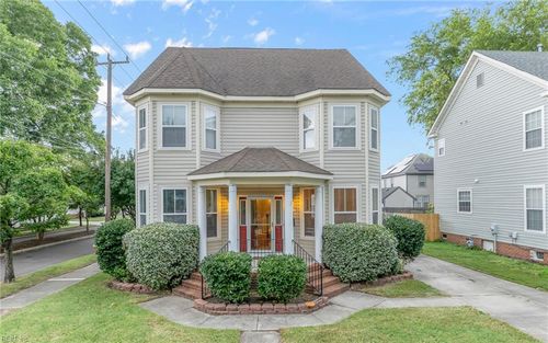 320 W 33rd St, Norfolk, VA, 23508-3219 | Card Image