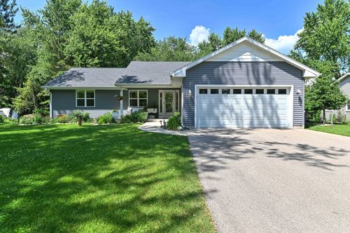 5254 Tippecanoe Trl, Elkhorn, WI, 53121-3517 | Card Image