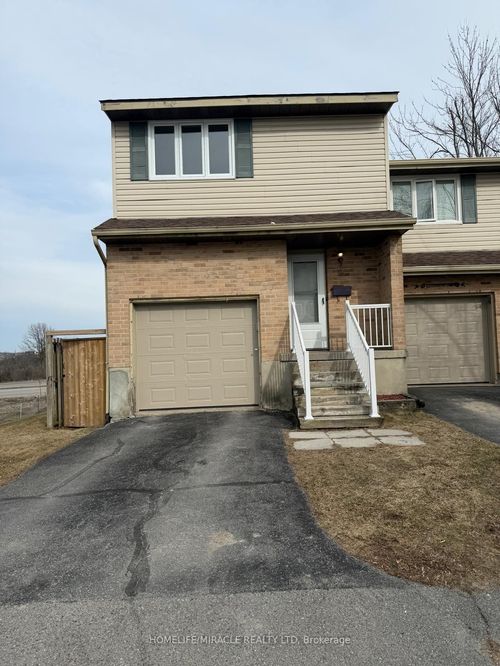 39 Coventry Cres, Kingston, ON, K7M7S8 | Card Image